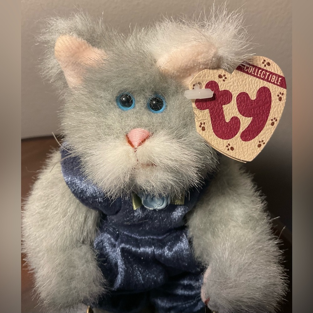 Ty Whiskers the cat gray attic collectible